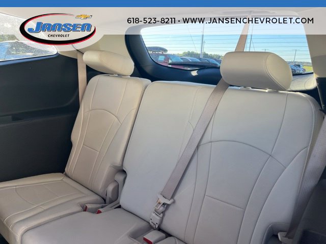 Used 2024 Buick Enclave Essence w/ Experience Buick Package FWD image 29