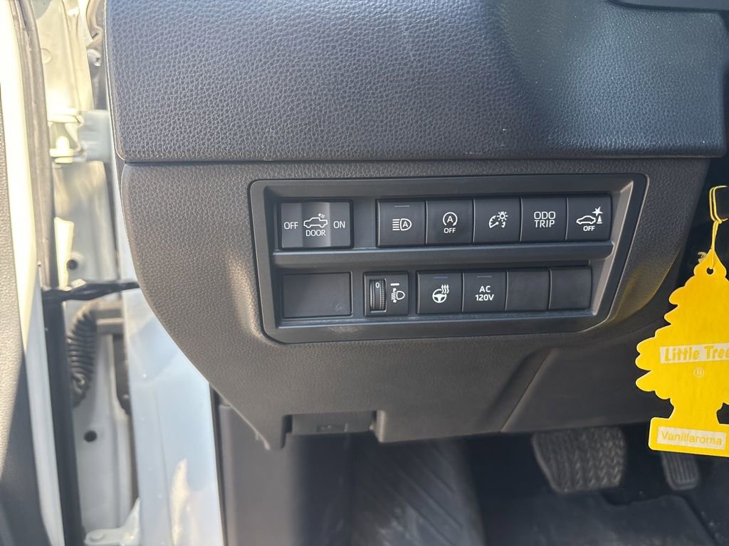 Used 2022 Toyota Tundra SR5 w/ Advanced Technology Package image 14