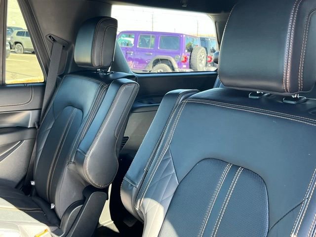 Used 2024 Ford Expedition Platinum AWD/4WD image 19
