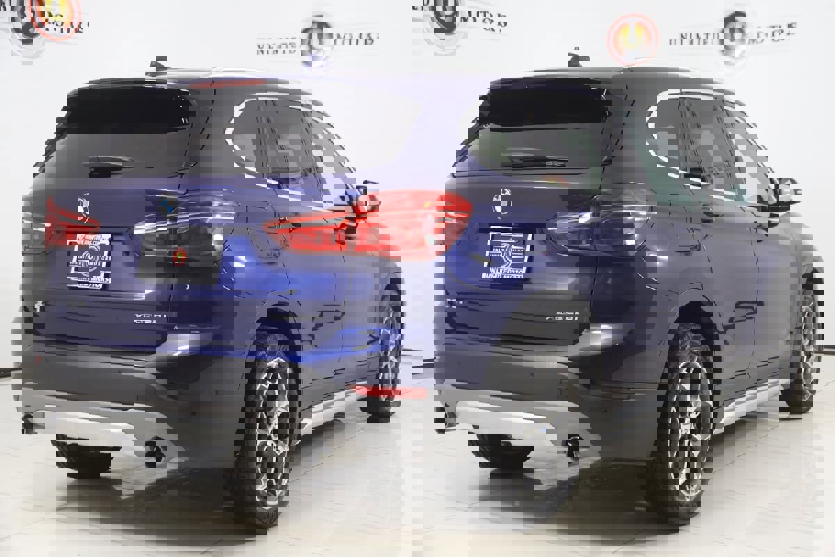 Used 2019 BMW X1 xDrive28i w/ Convenience Package image 3