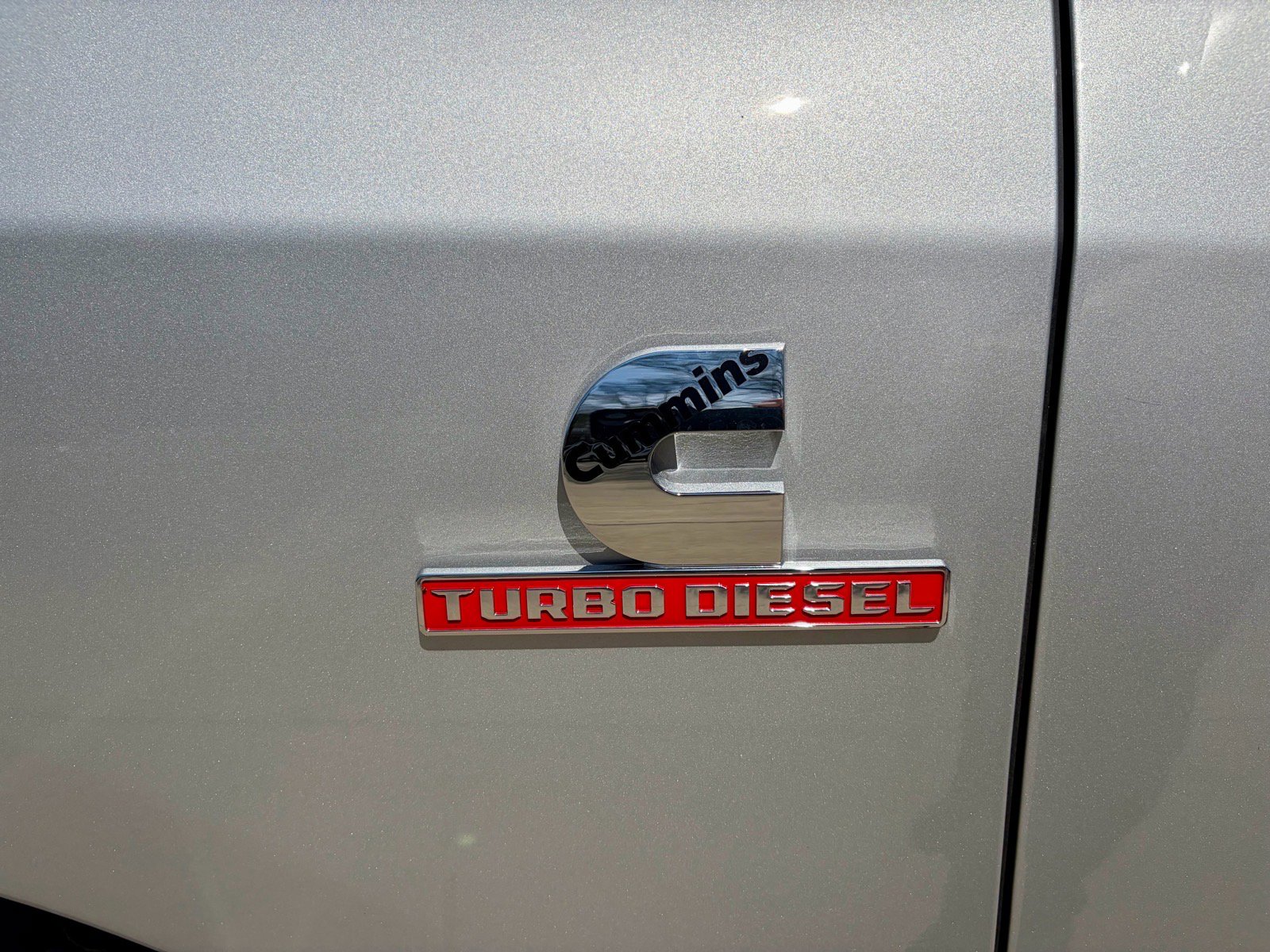 New 2026 RAM 3500 Laramie AWD/4WD image 13