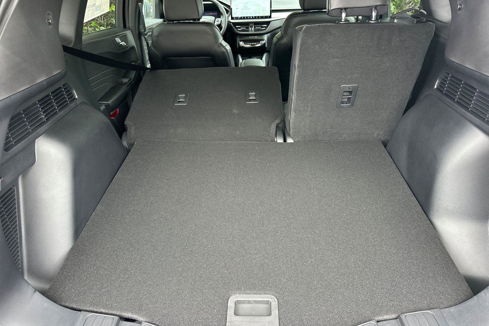 New 2025 Ford Escape SE image 12