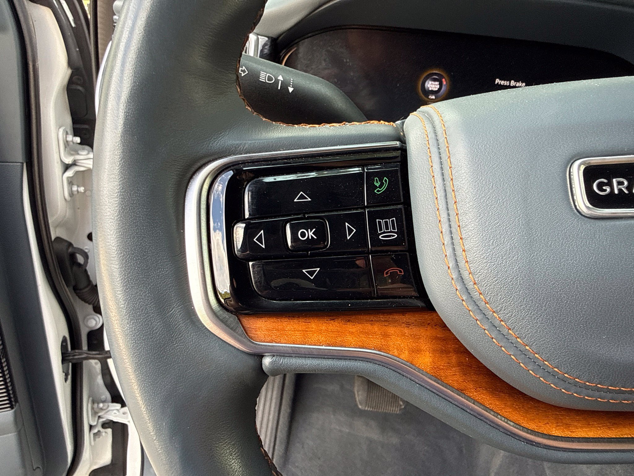Used 2022 Jeep Grand Wagoneer Series II w/ Convenience Group III AWD/4WD image 22