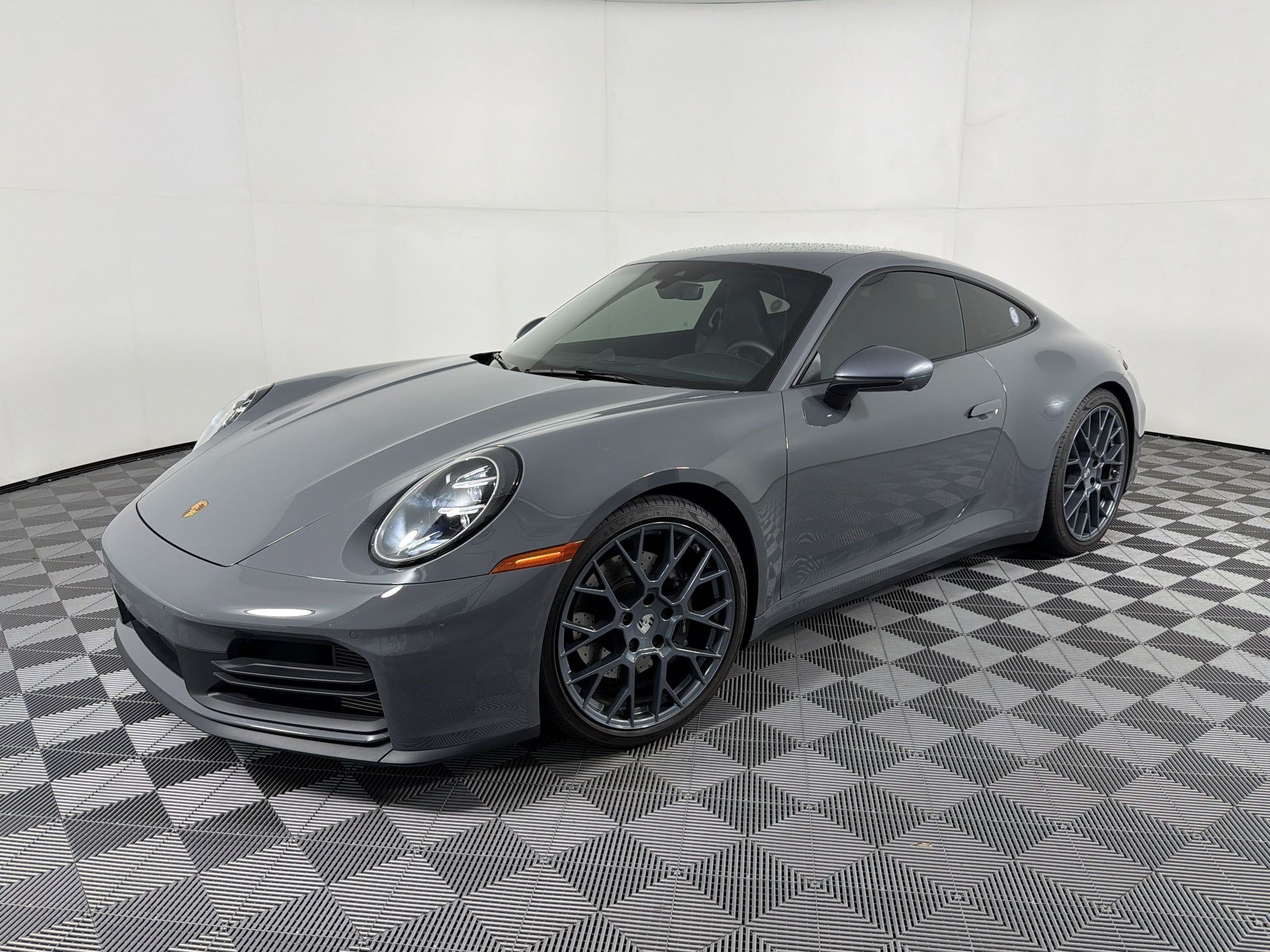 Certified 2025 Porsche 911 Carrera T RWD image 1