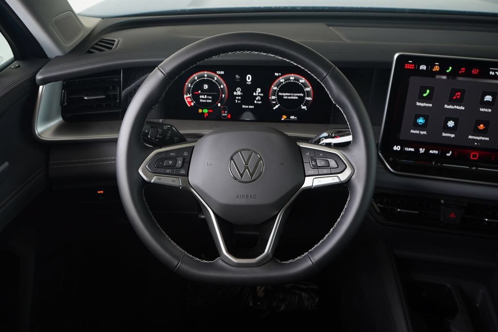 New 2026 Volkswagen Tiguan SE FWD image 9