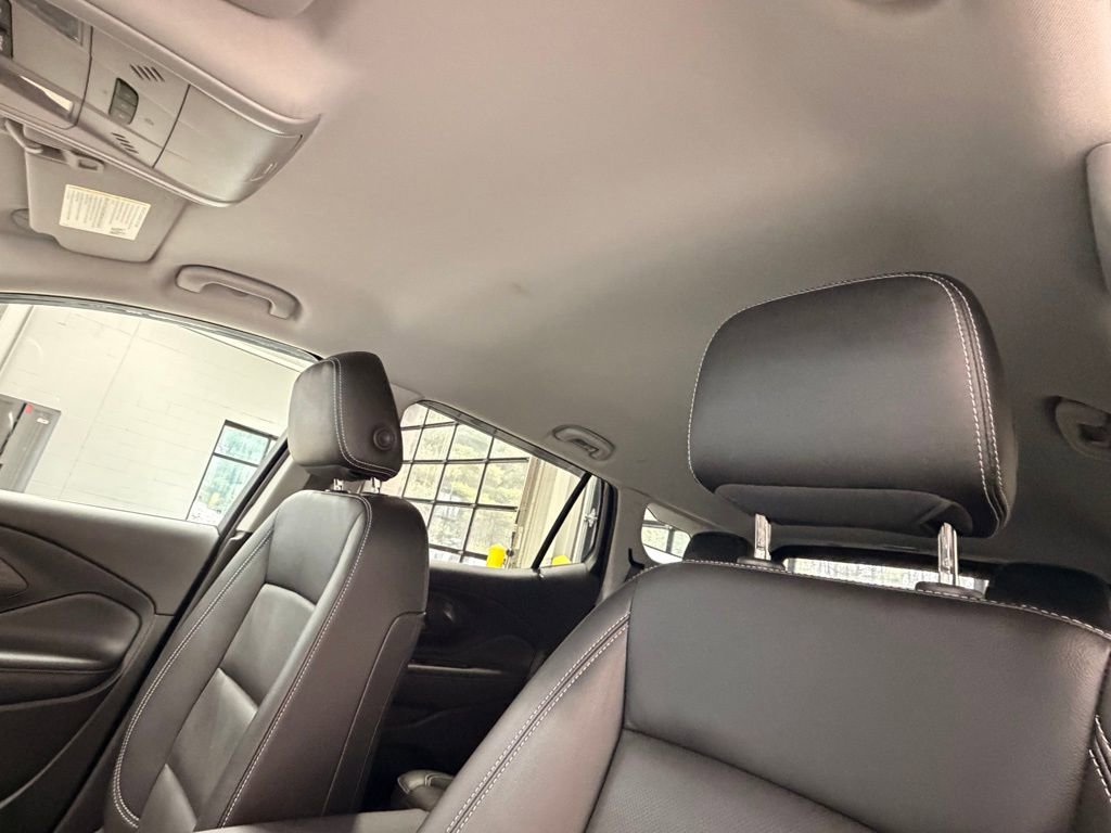 Used 2022 GMC Terrain SLT w/ Infotainment Package II AWD/4WD image 23