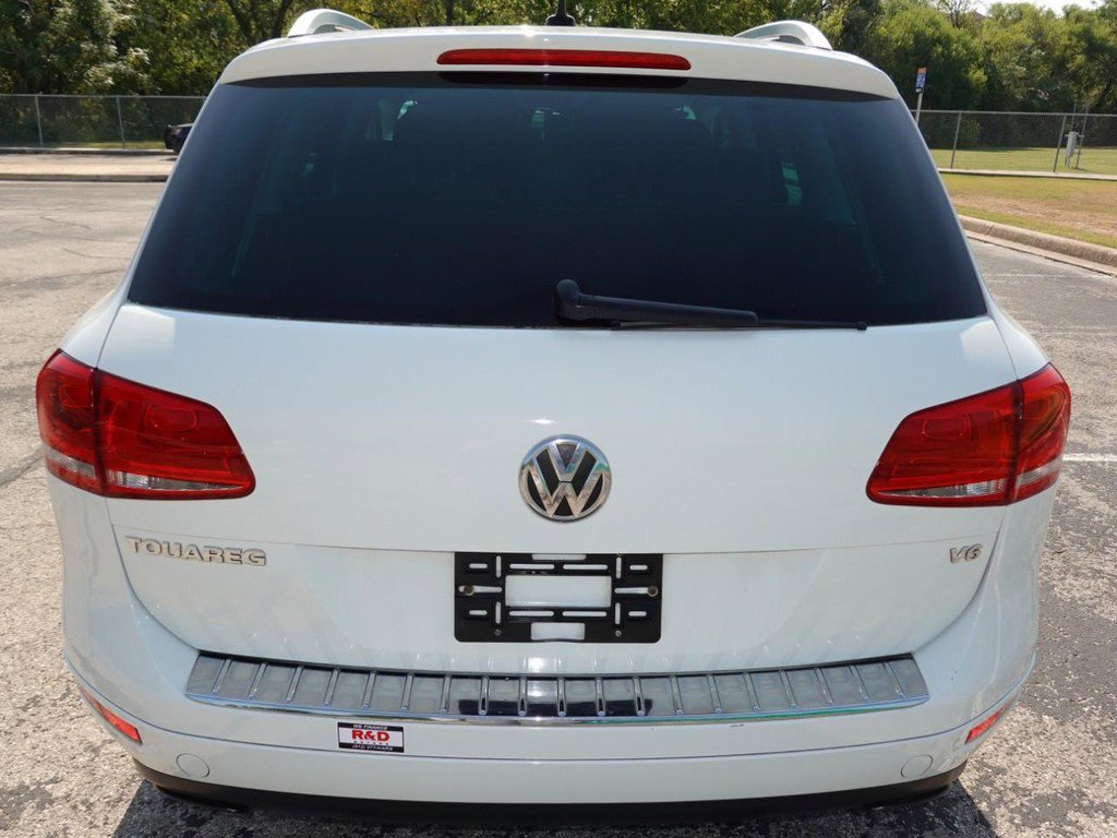 Used 2013 Volkswagen Touareg VR6 image 6