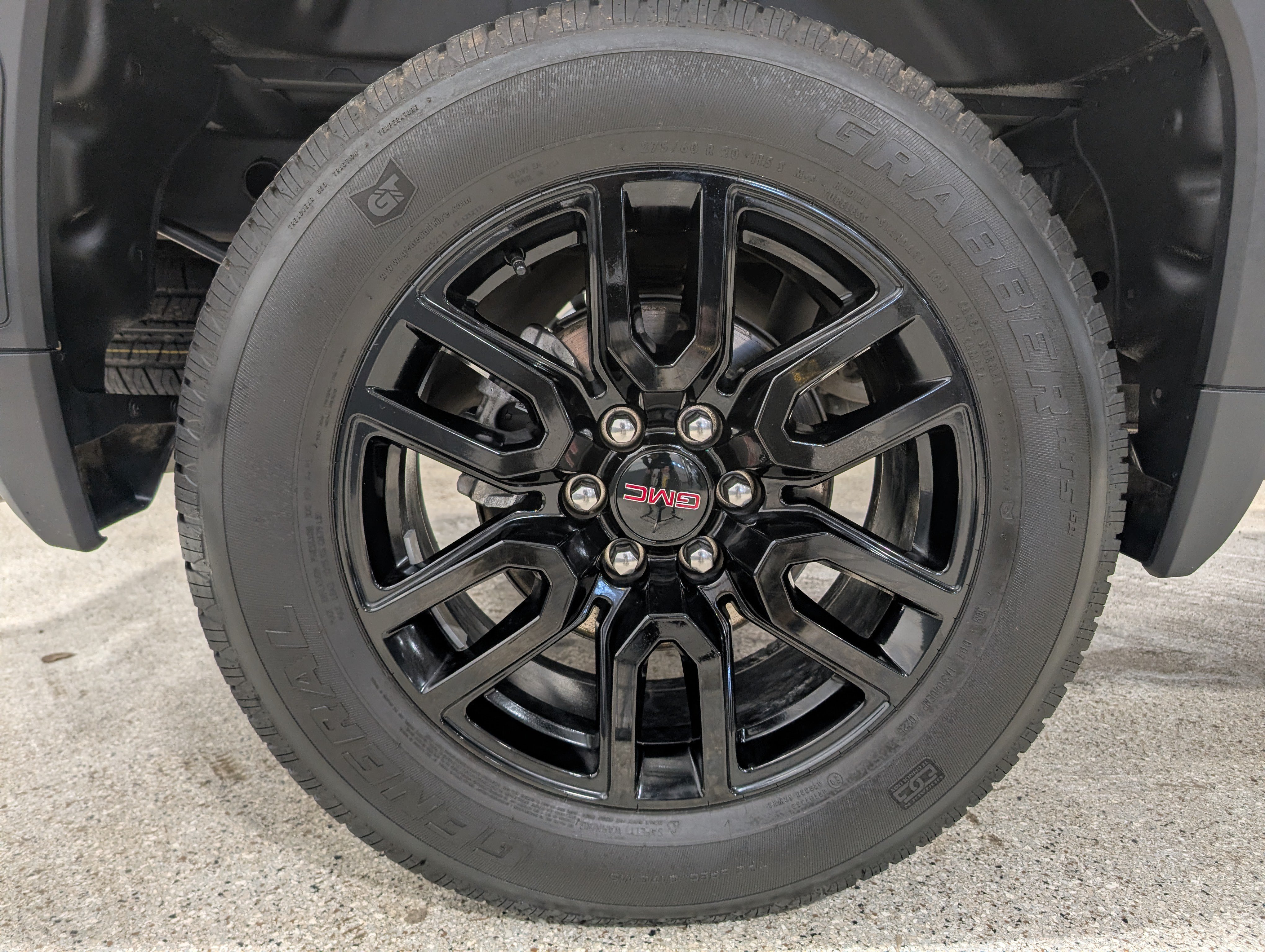 Used 2025 GMC Sierra 1500 Elevation AWD/4WD image 11