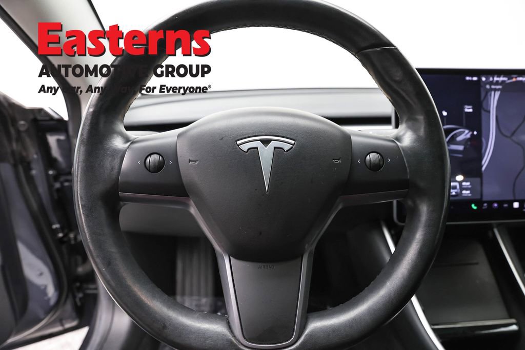 Used 2018 Tesla Model 3 RWD image 10