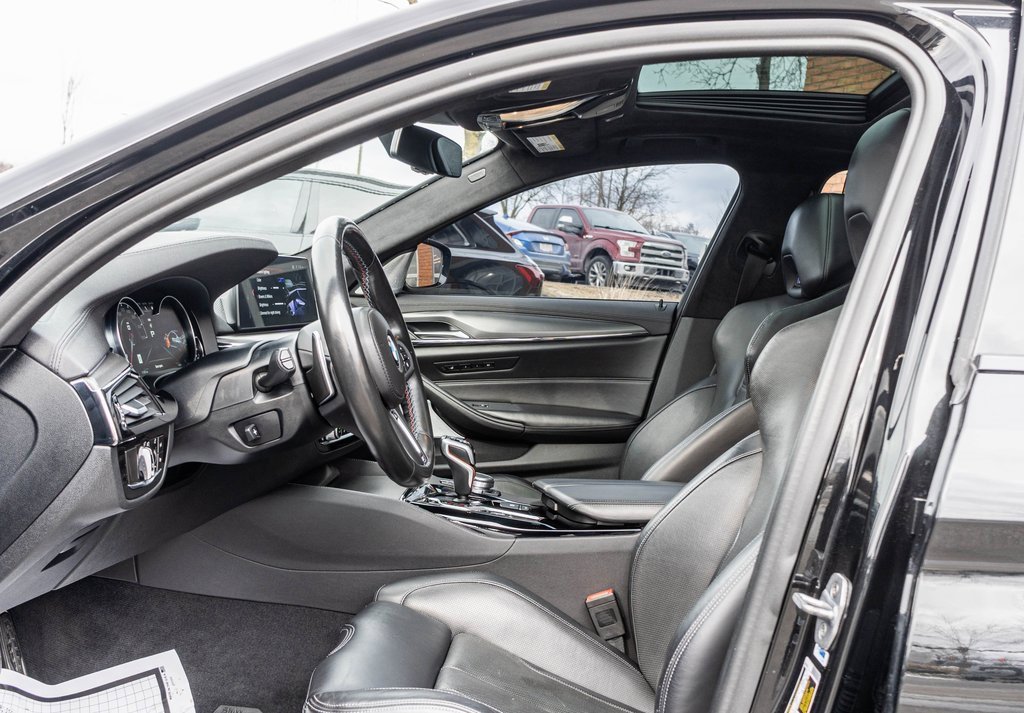 Used 2018 BMW M5 w/ Executive Package image 34