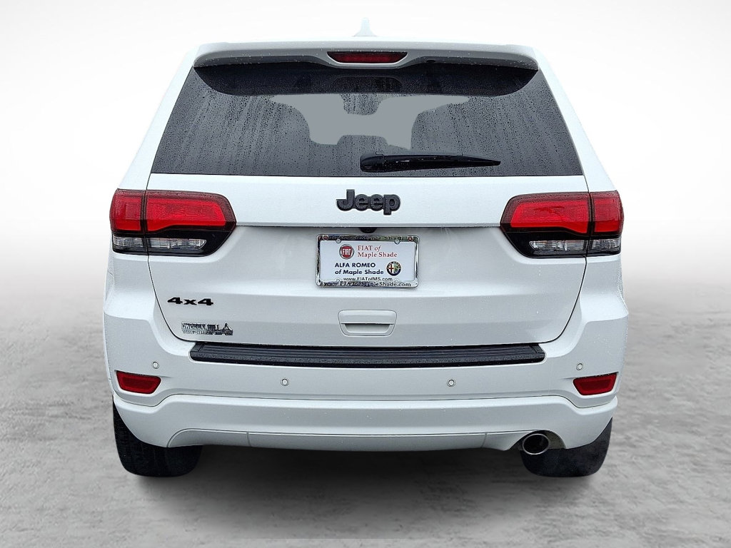 Used 2022 Jeep Grand Cherokee Laredo X image 4