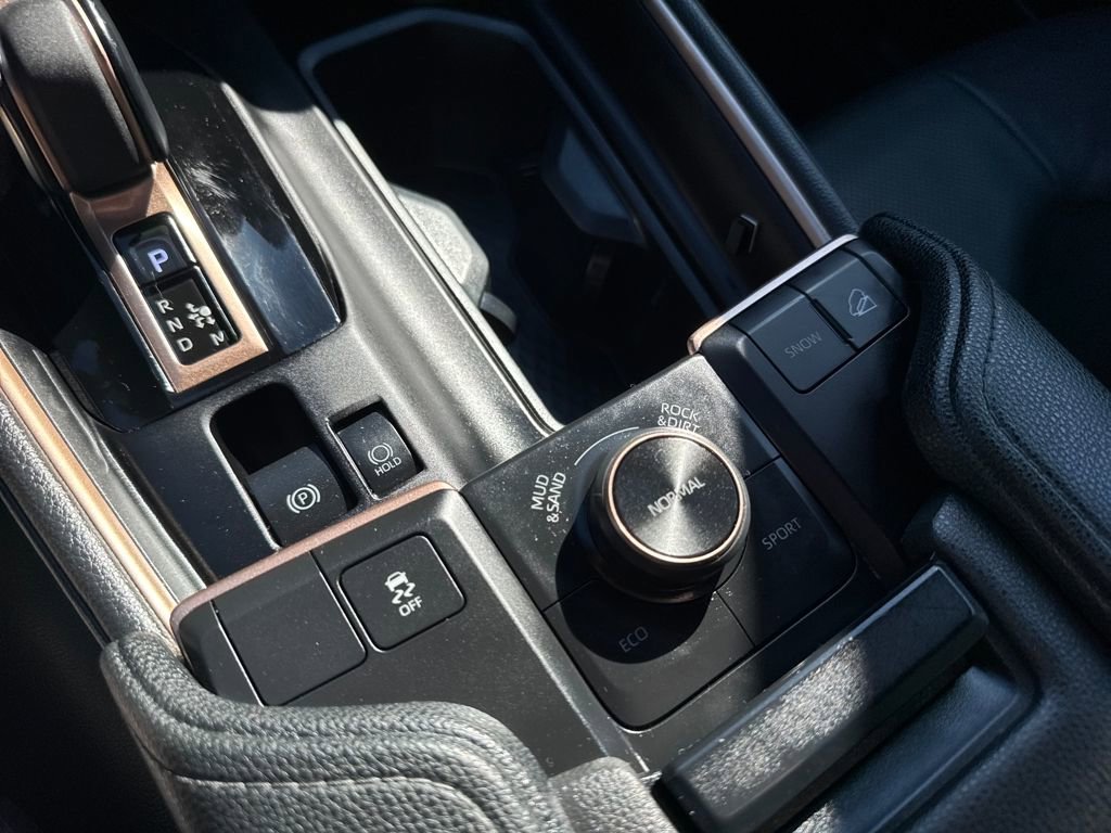 Used 2024 Toyota Grand Highlander AWD Hybrid image 28