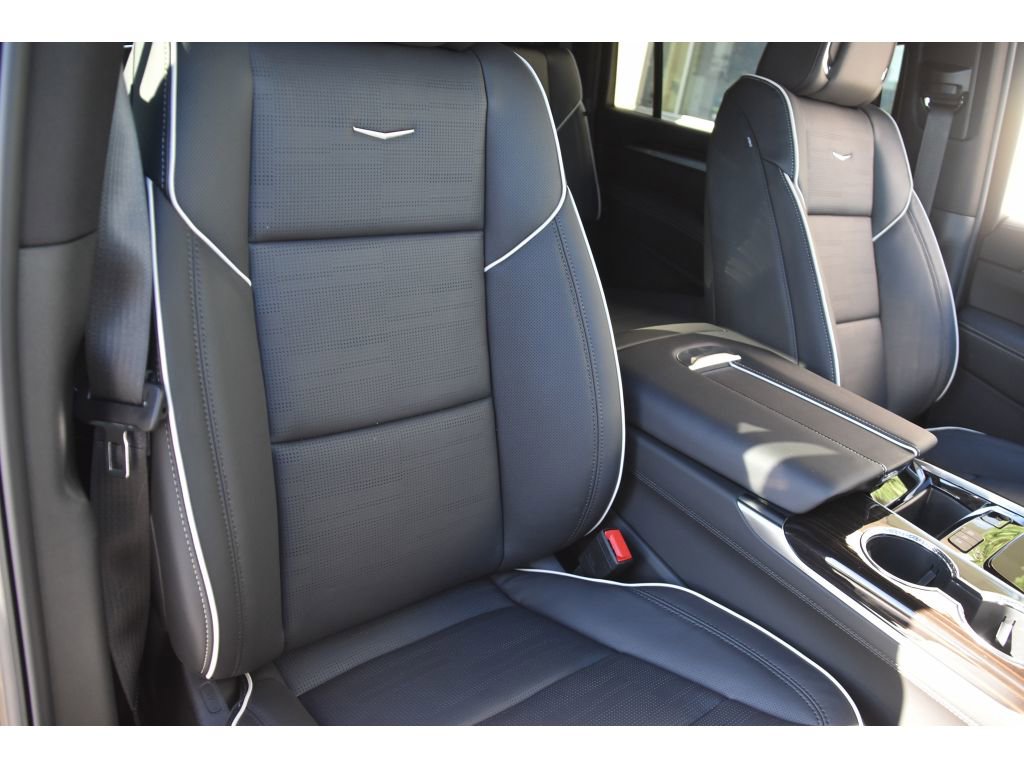 New 2026 Cadillac Escalade ESV Luxury image 30