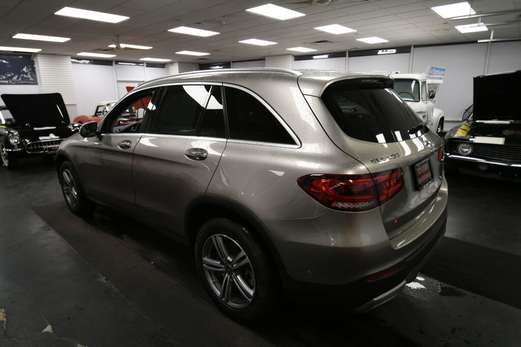 Used 2021 Mercedes-Benz GLC 300 4MATIC image 6