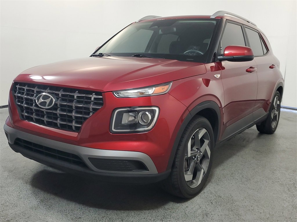 Used 2024 Hyundai Venue SEL image 3