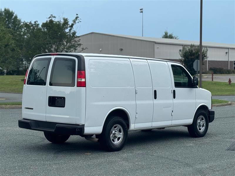 Used 2007 Chevrolet Express 1500 image 6