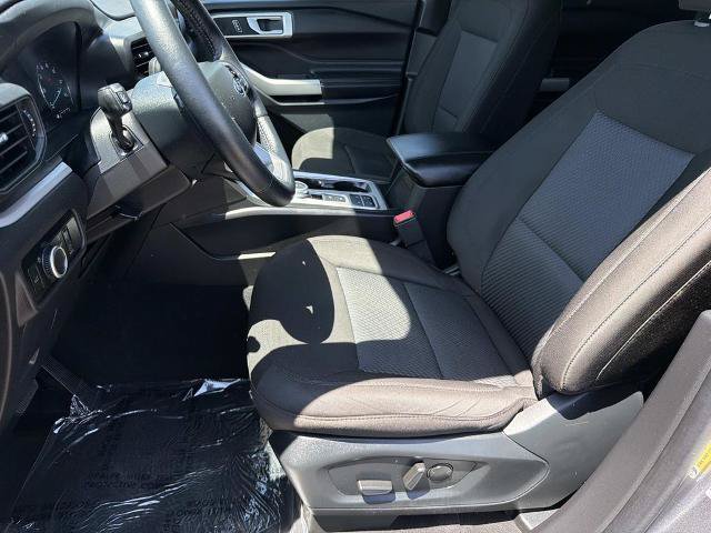 Certified 2023 Ford Explorer XLT RWD image 19