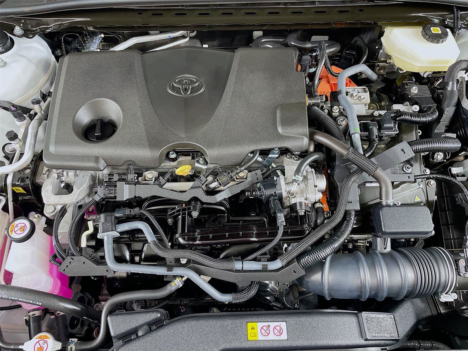 Used 2025 Toyota Camry LE w/ Convenience Package FWD image 31