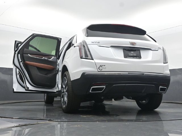 New 2026 Cadillac XT5 Sport AWD/4WD image 60