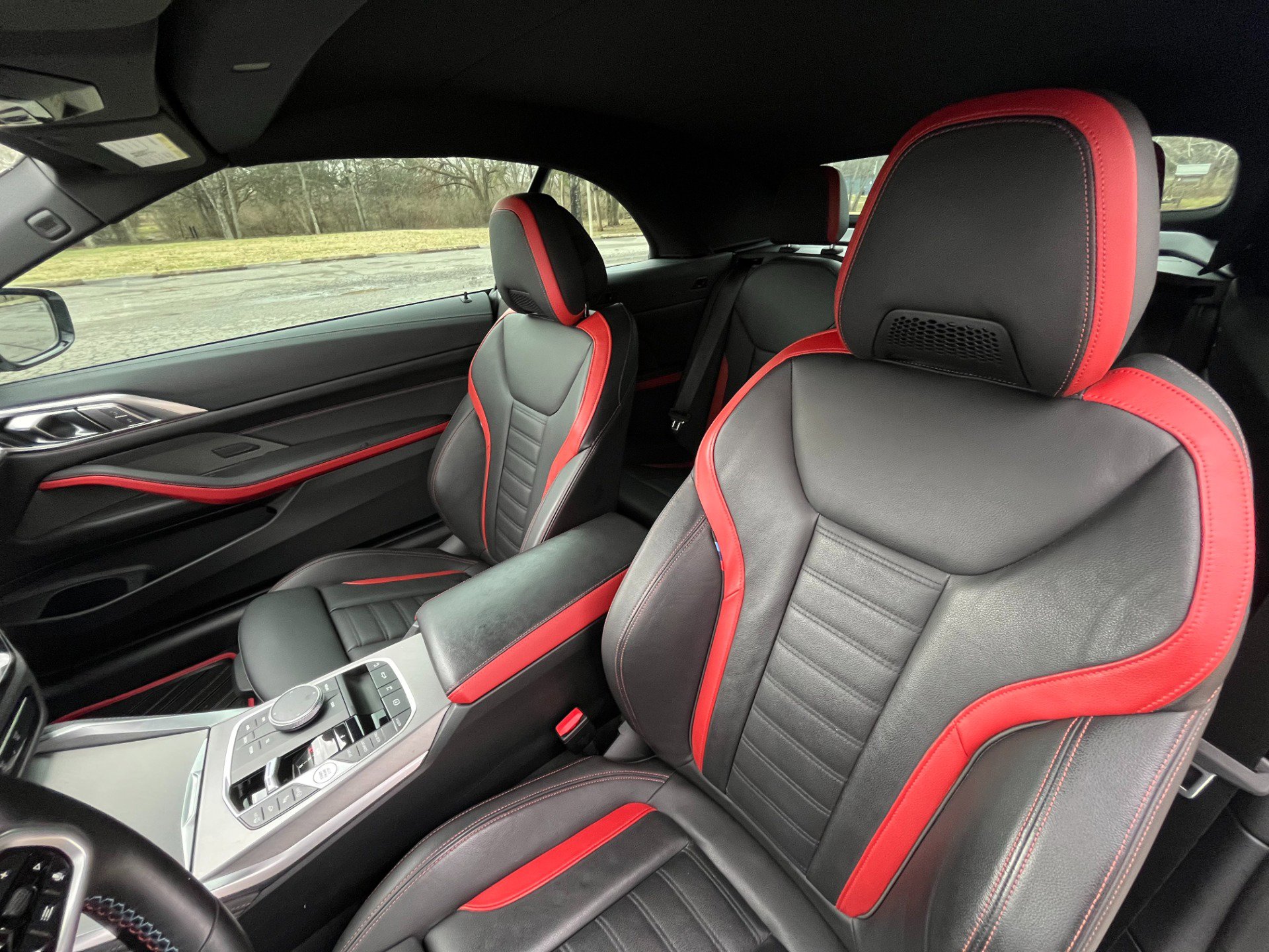 Used 2025 BMW 440i xDrive Convertible w/ Premium Package image 38