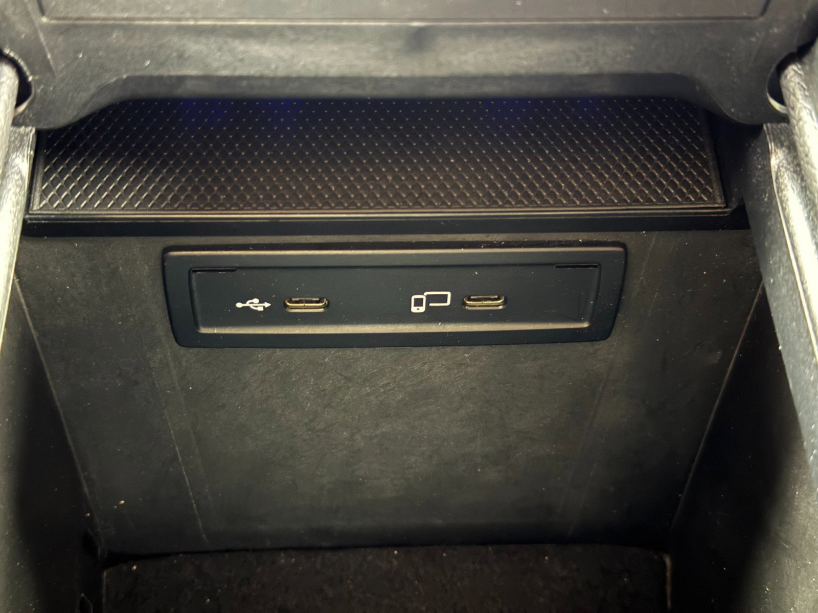 Used 2022 Mercedes-Benz GLC 300 4MATIC w/ AMG Line image 30