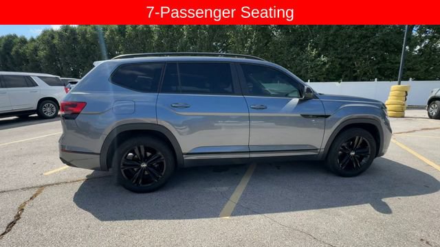 Used 2023 Volkswagen Atlas SEL R-Line AWD/4WD image 9
