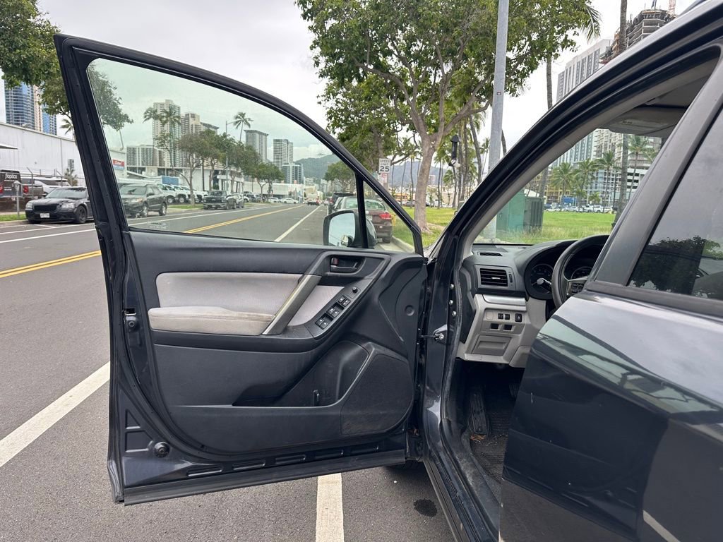 Used 2014 Subaru Forester 2.5i Premium w/ All-Weather Package image 15