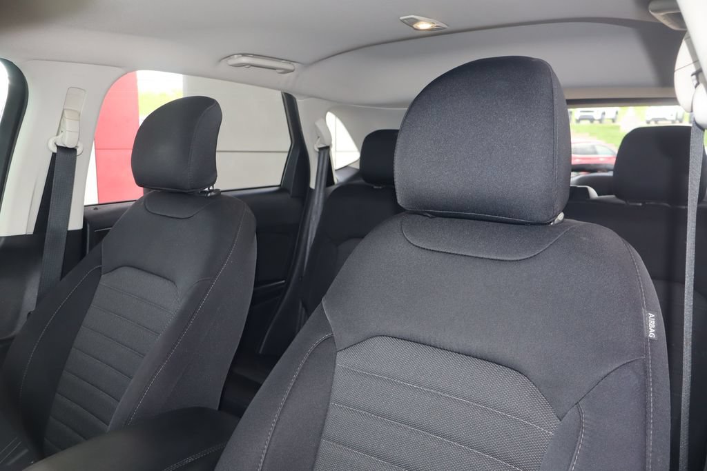 Used 2016 Ford Edge SE FWD image 16