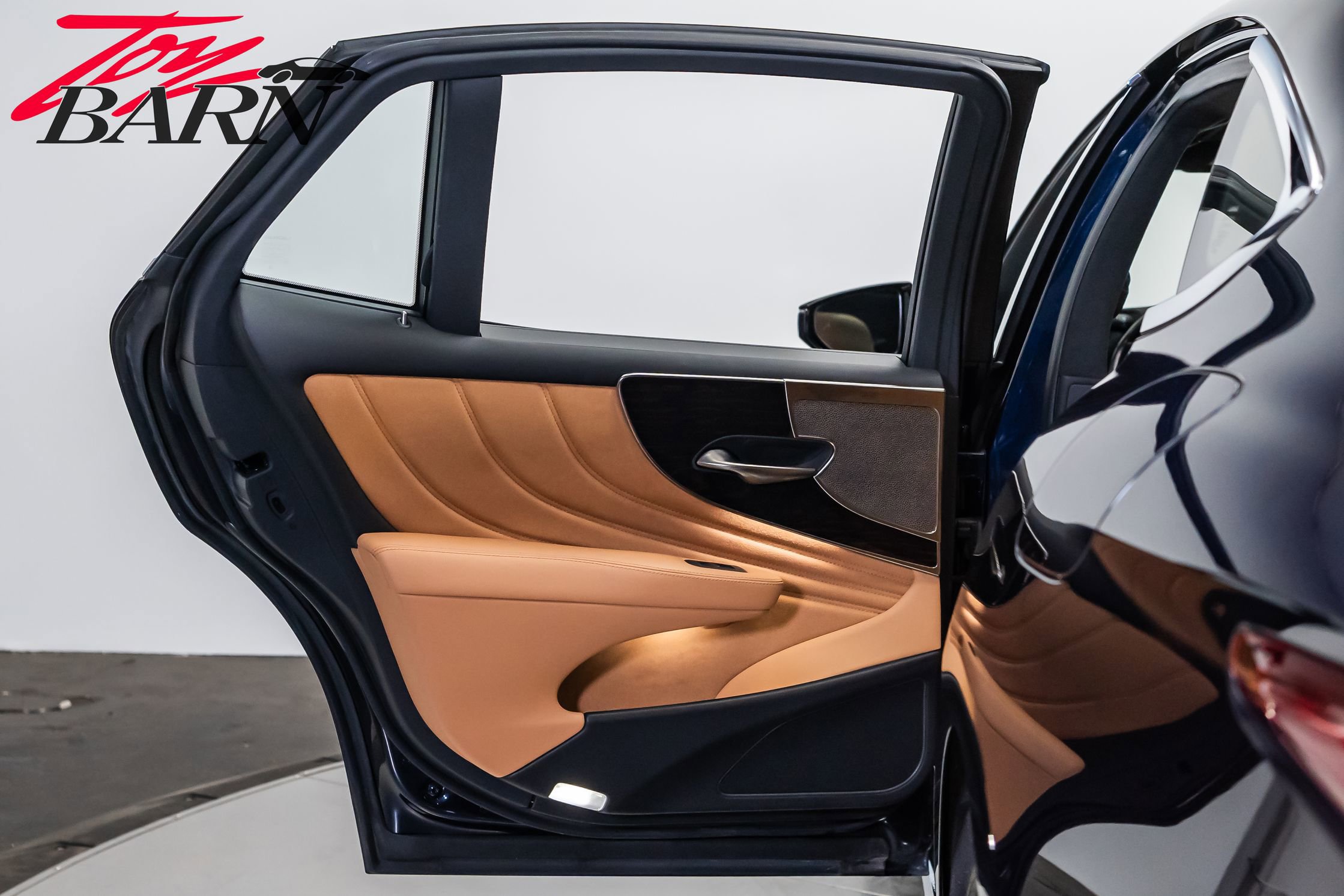 Used 2022 Lexus LS 500 AWD w/ Luxury Package image 44