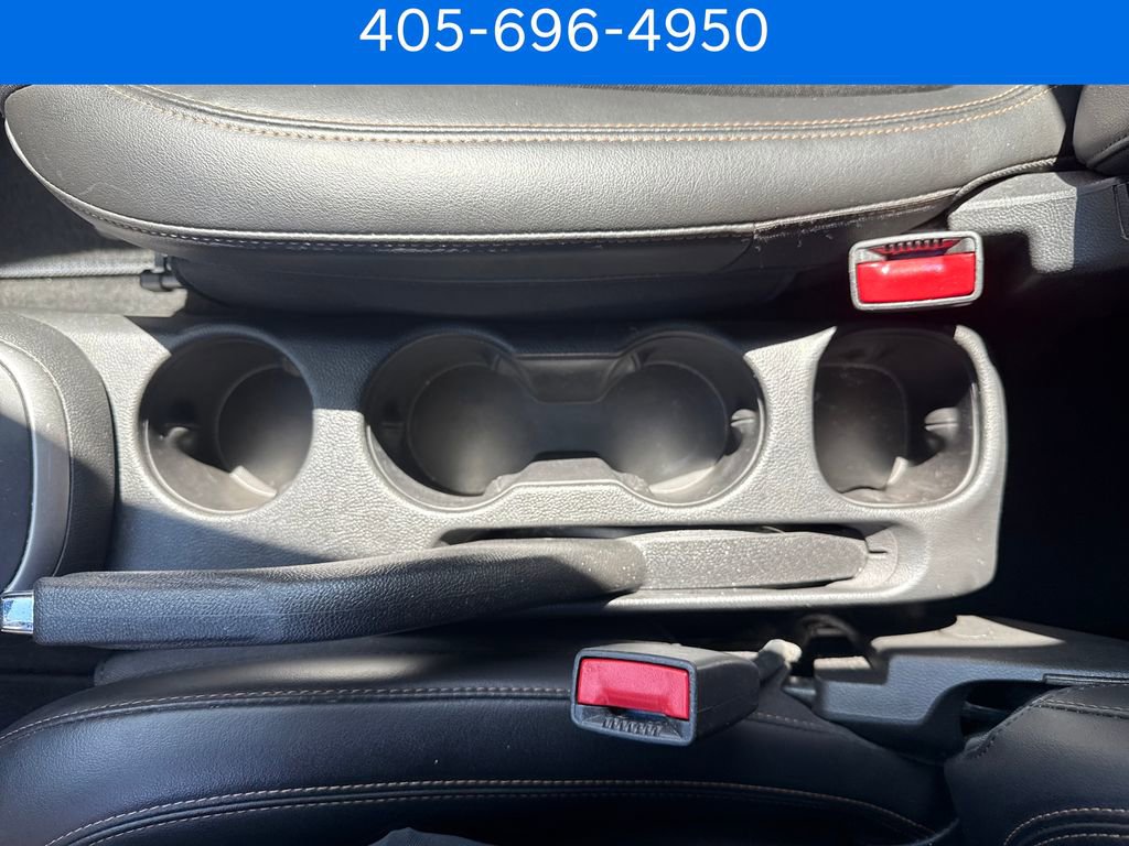 Used 2020 Chevrolet Trax LT w/ LT Convenience Package FWD image 39