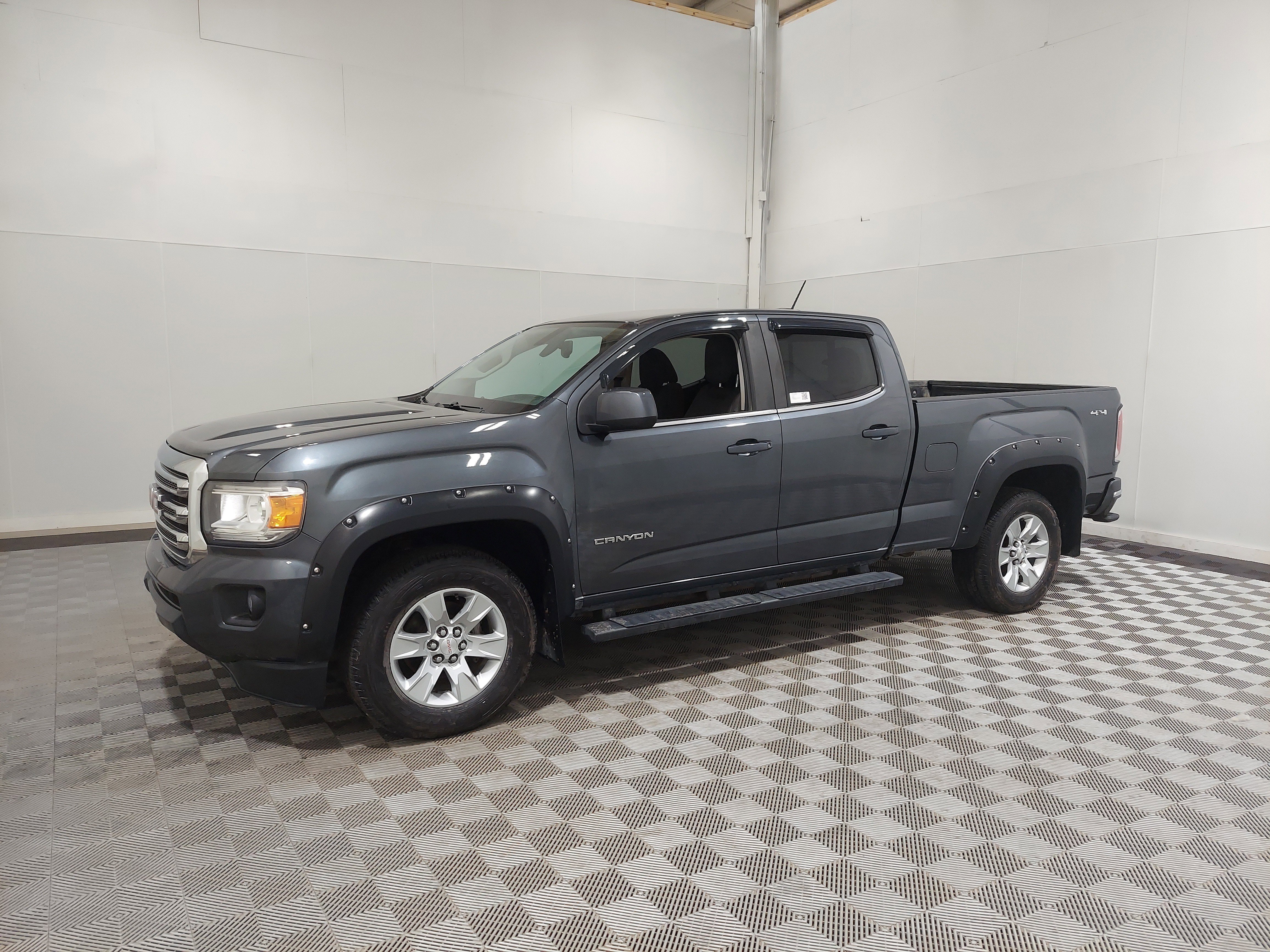 Used 2016 GMC Canyon SLE