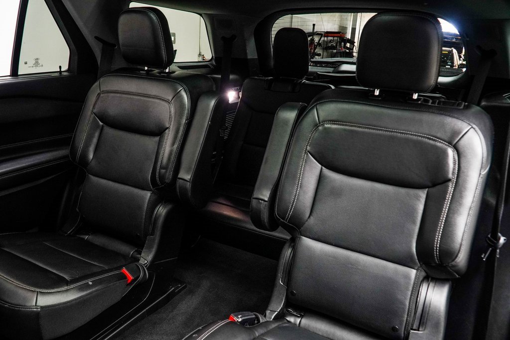 Used 2022 Ford Explorer Limited w/ Equipment Group 301A image 39