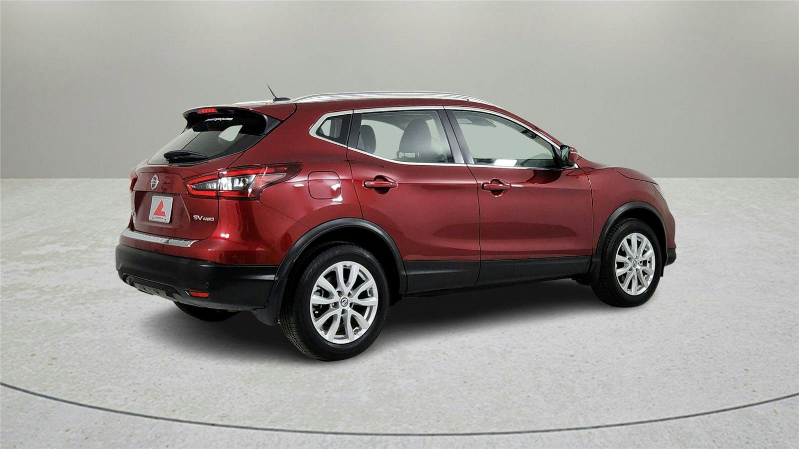 Used 2022 Nissan Rogue Sport SV image 3