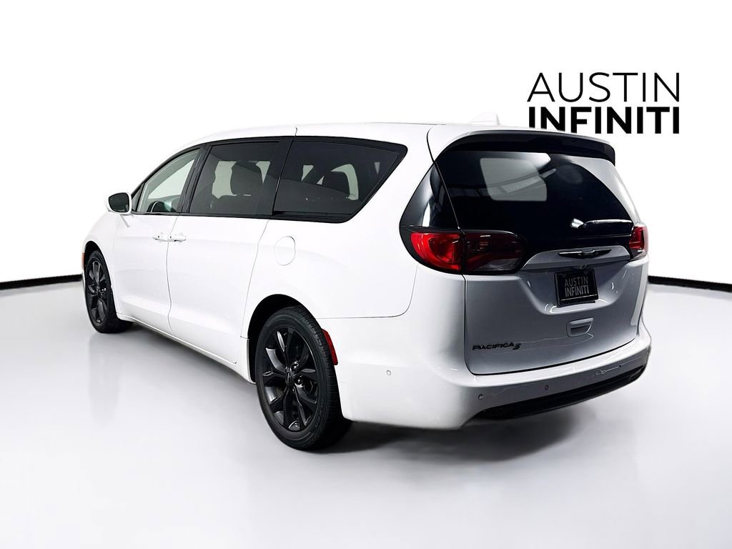 Used 2019 Chrysler Pacifica Touring Plus w/ Advanced Safetytec Group image 5