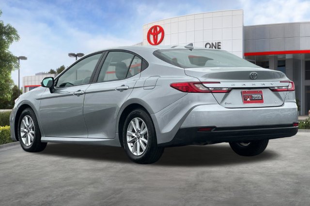 Certified 2025 Toyota Camry LE FWD image 7