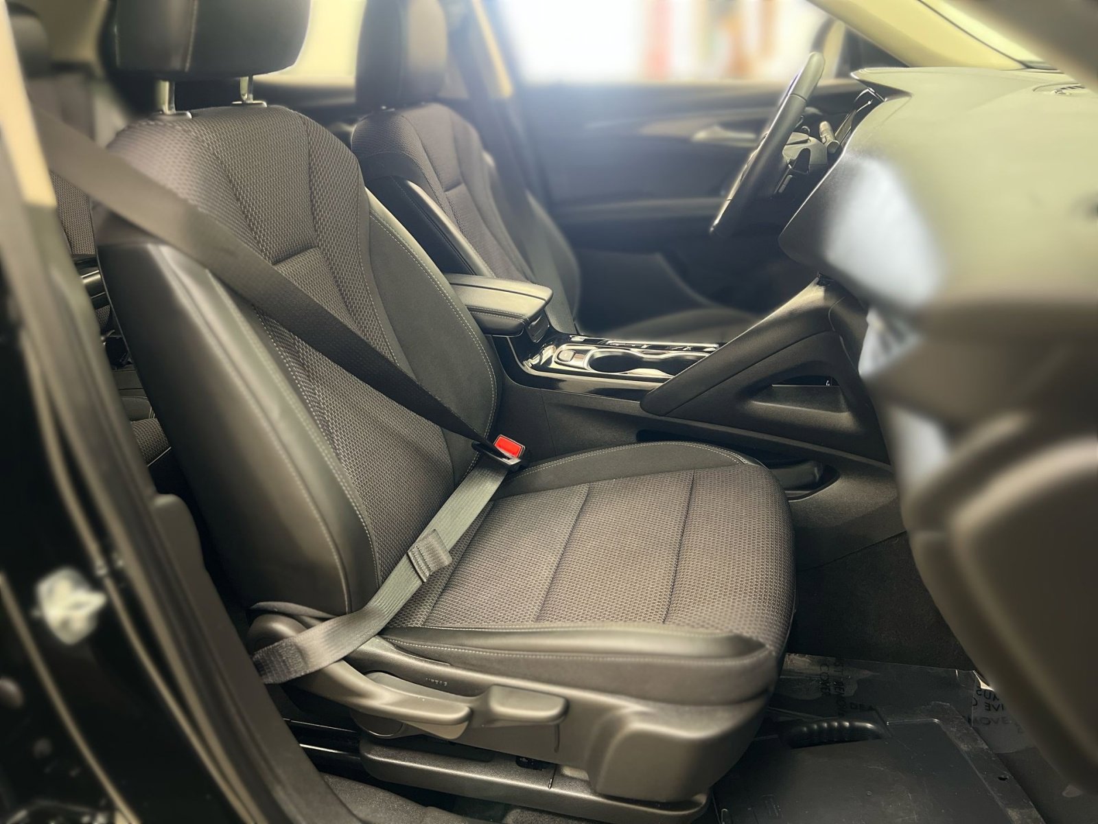 Used 2023 Buick Envision Preferred image 24