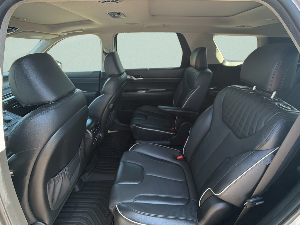 Used 2024 Hyundai Palisade Limited FWD image 16