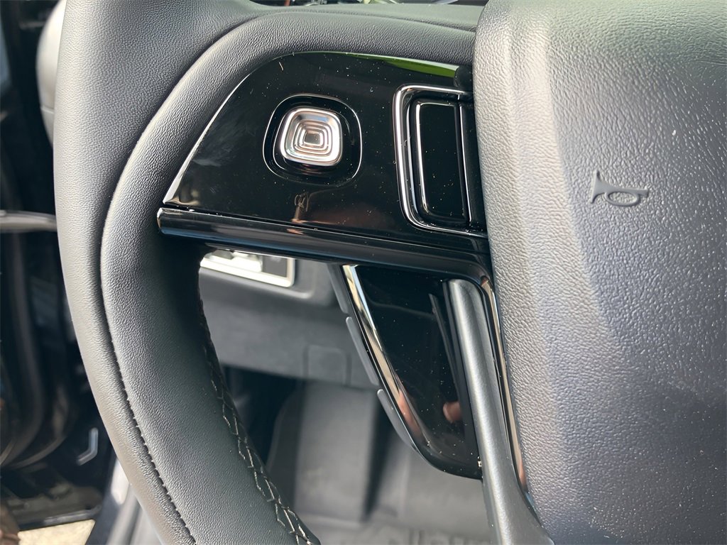 Used 2022 Lincoln Corsair AWD w/ Equipment Group 101A image 15