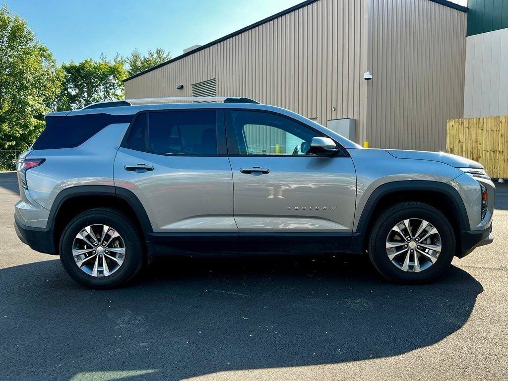 Used 2025 Chevrolet Equinox LT w/ Convenience Package II FWD image 8