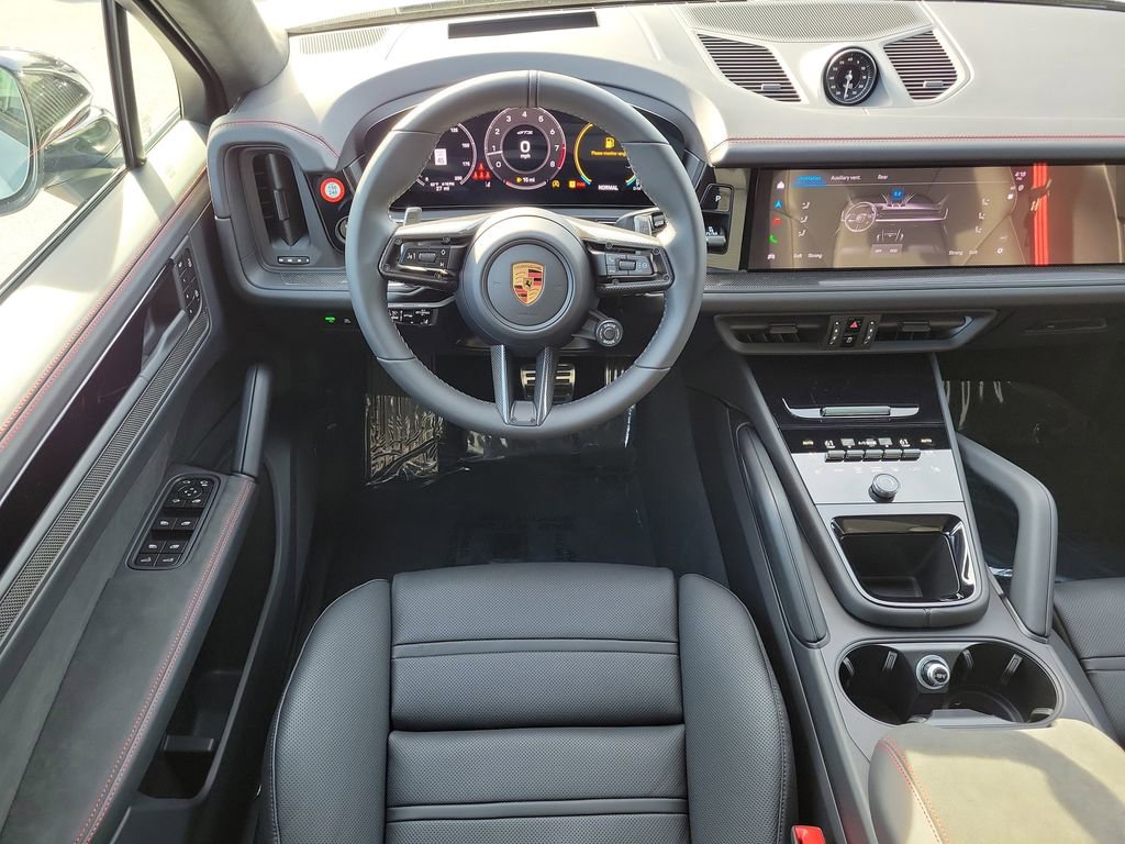 New 2026 Porsche Cayenne GTS image 21