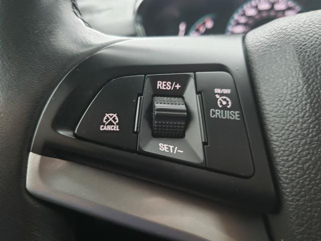 Used 2020 Chevrolet Trax LT w/ LT Convenience Package AWD/4WD image 21