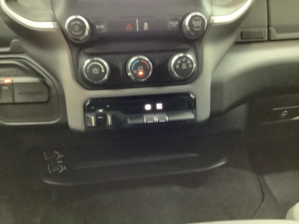 Used 2024 RAM 3500 Big Horn image 25