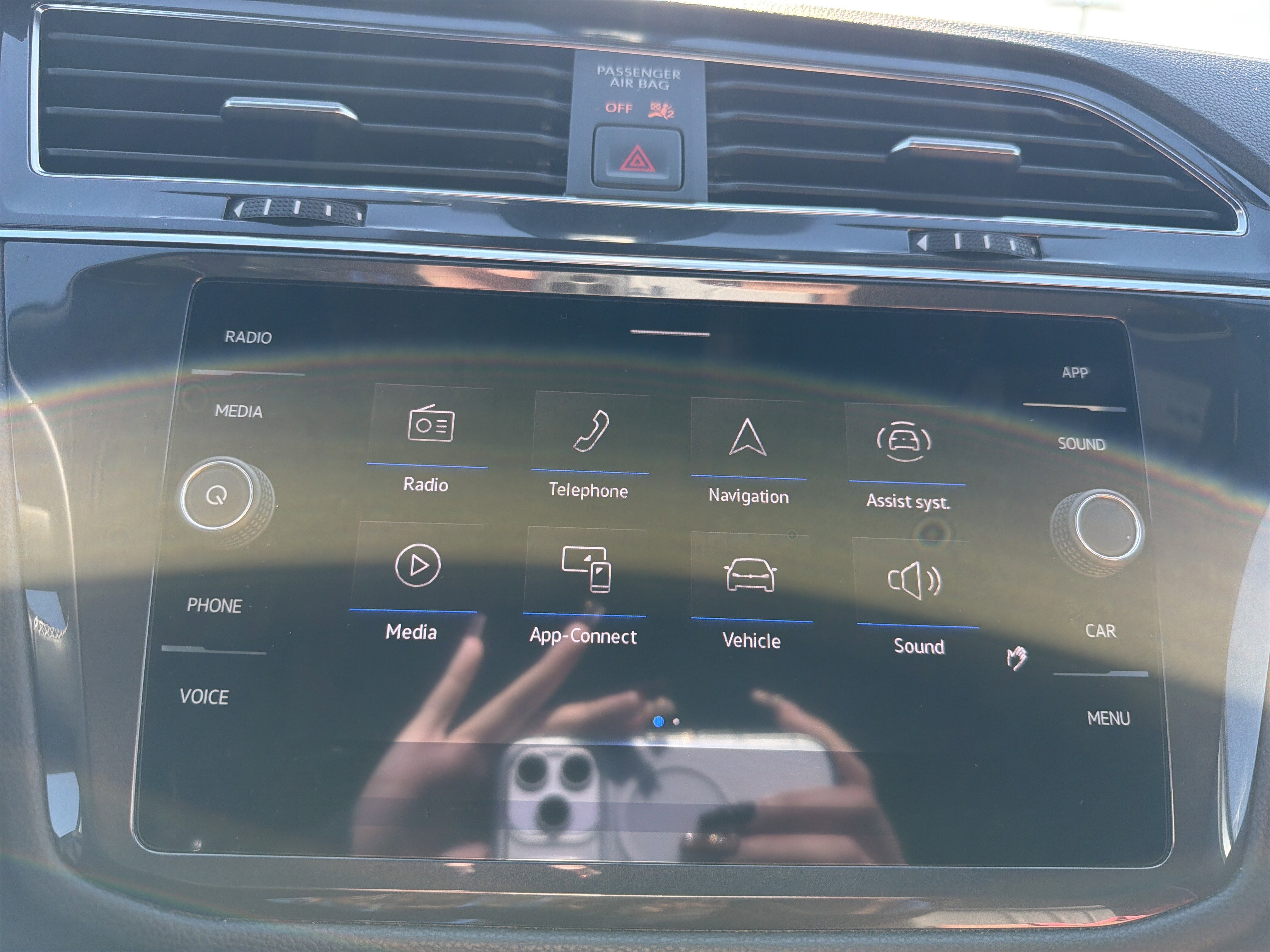 Used 2023 Volkswagen Tiguan SE R-Line image 23