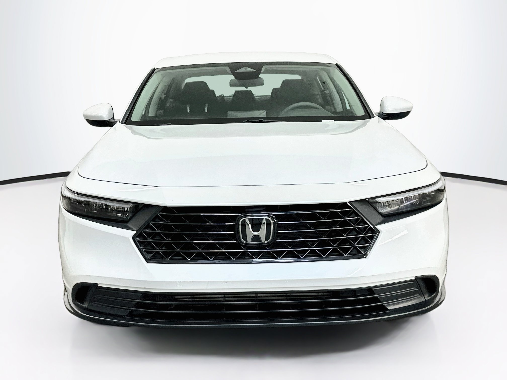 Used 2023 Honda Accord LX image 2