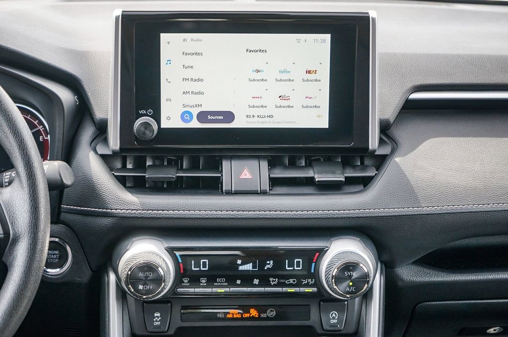 Used 2025 Toyota RAV4 XLE image 15