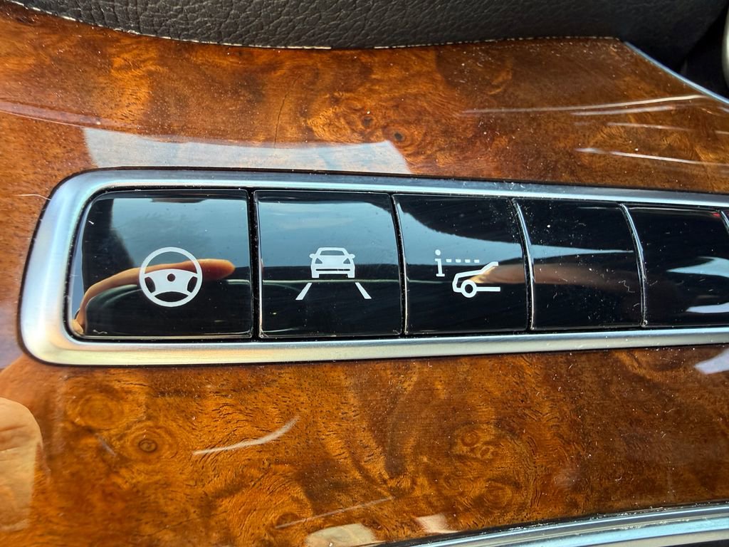 Used 2019 Mercedes-Benz E 450 4MATIC Wagon w/ Premium Package image 7