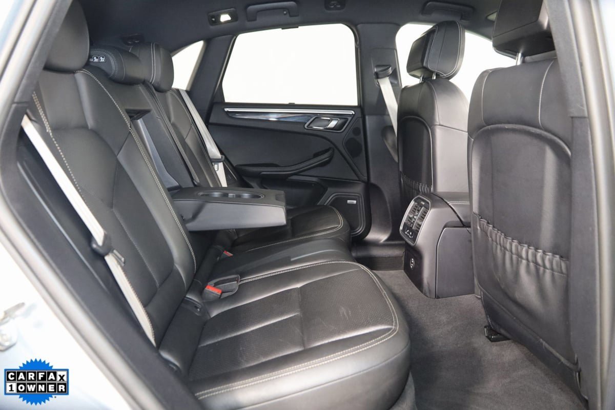 Used 2022 Porsche Macan image 13