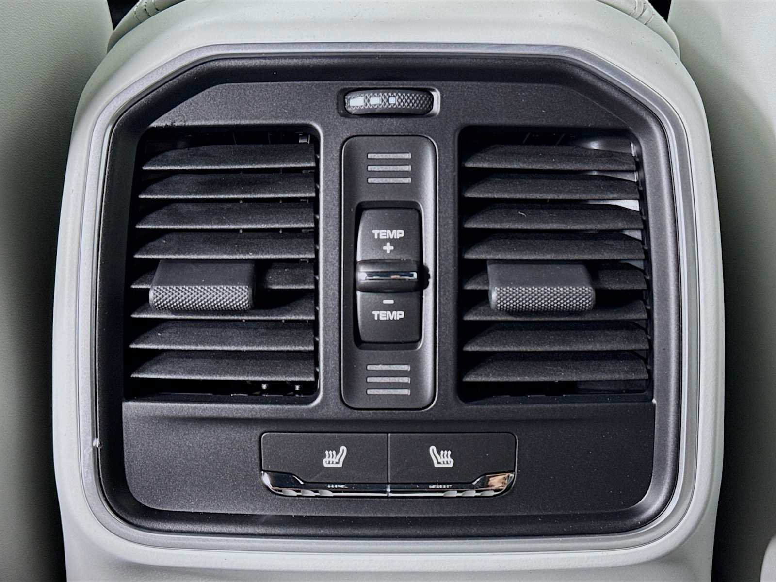 New 2026 Porsche Macan image 27