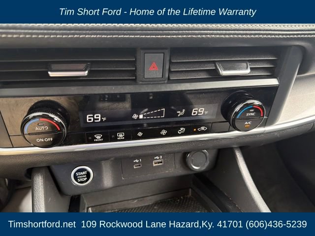 Used 2023 Nissan Rogue SV AWD/4WD image 11