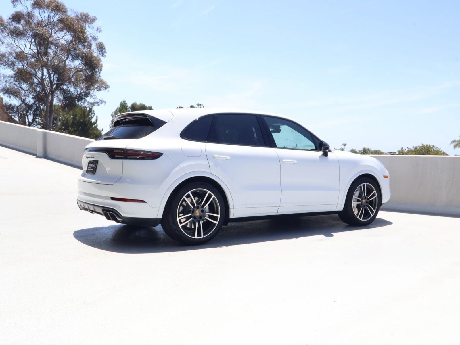 Certified 2023 Porsche Cayenne Turbo AWD/4WD image 8